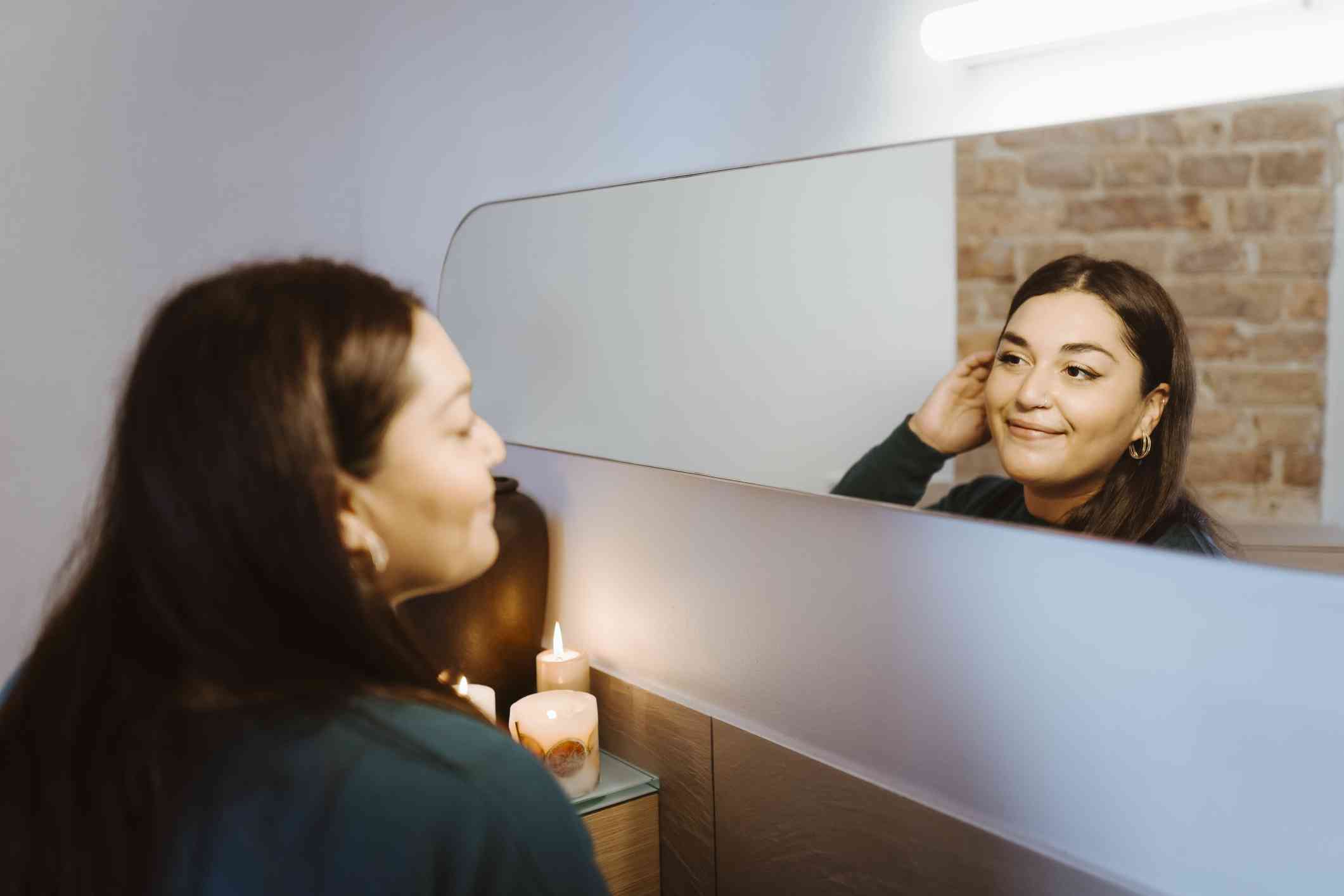Smart mirrors just make you hate yourself - CNET